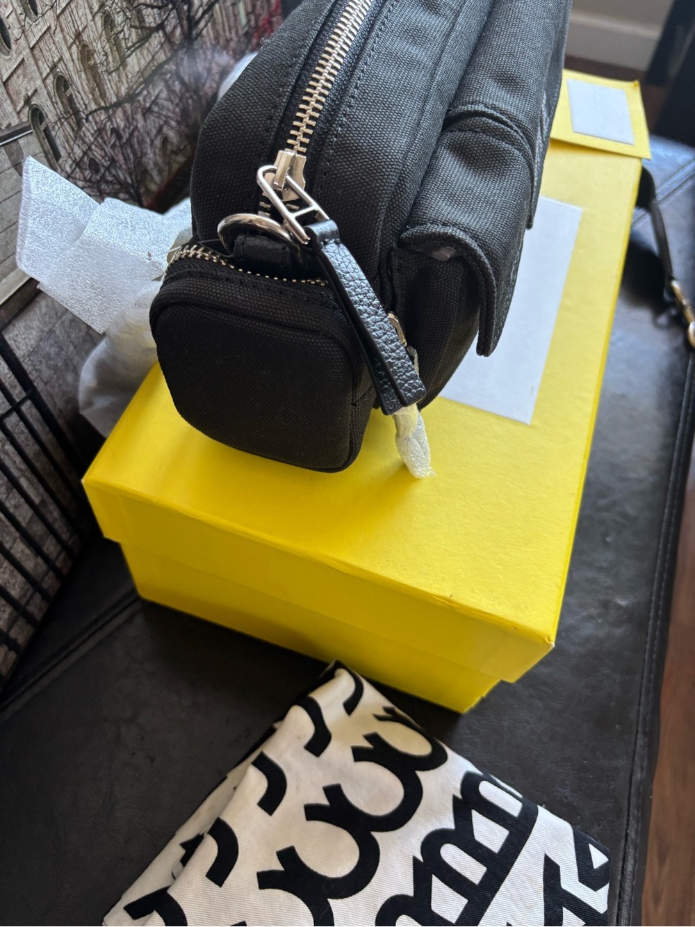 Marc Jacobs Black 'The Cargo Bag” Doble Strap - Picture 10 of 16